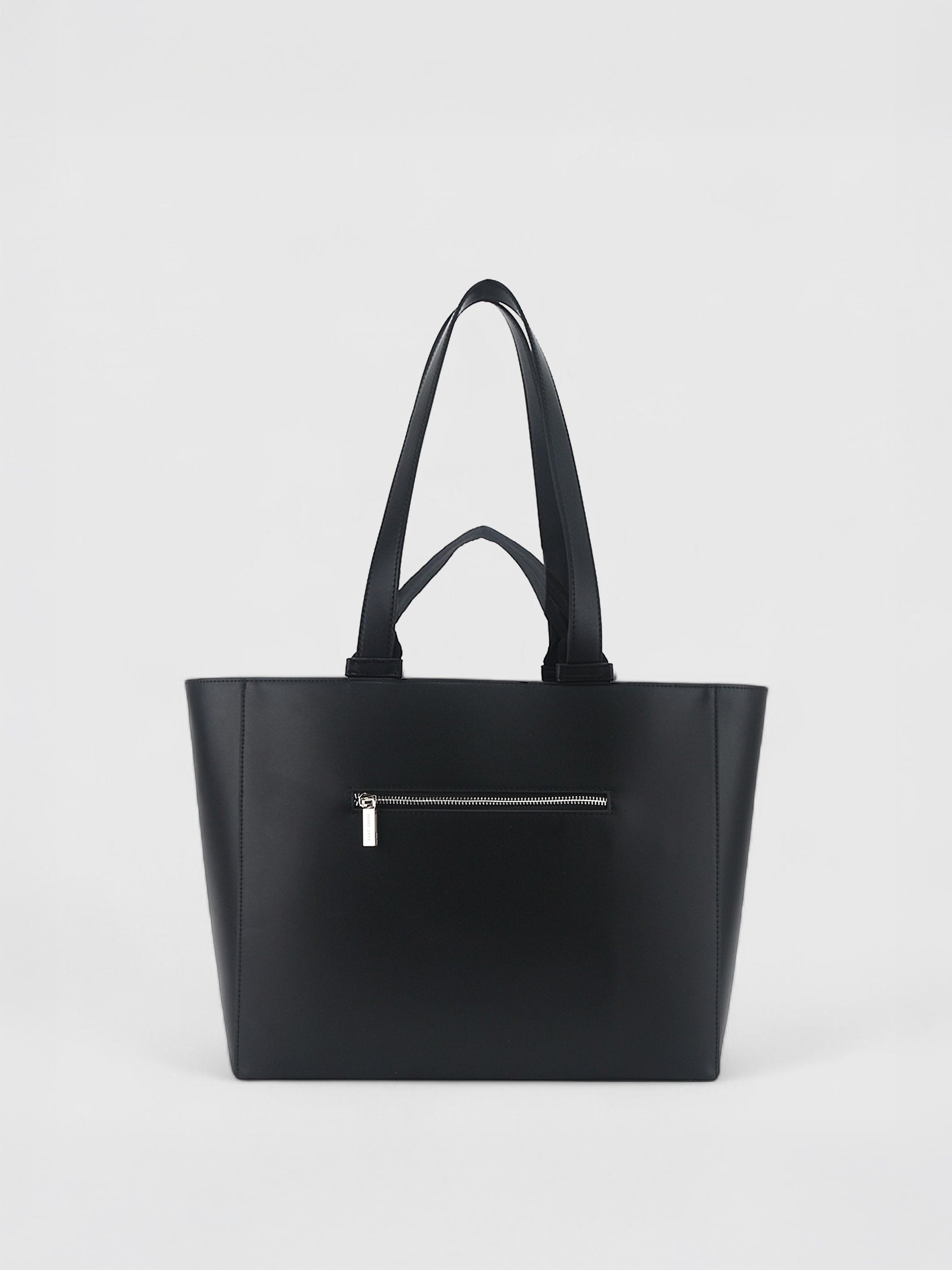Mika / Tote